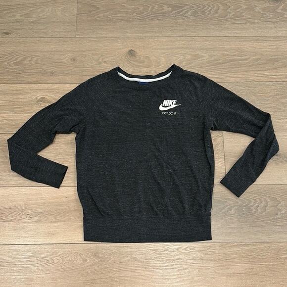 NIKE Heather Gray Gym Vintage Crew Neck Long Sleeve Tee Shirt T Top Size Medium‎ - Picture 1 of 9